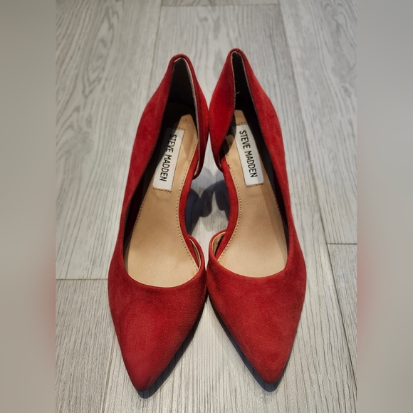 Steve Madden Red Suede Heels - Picture 1 of 2